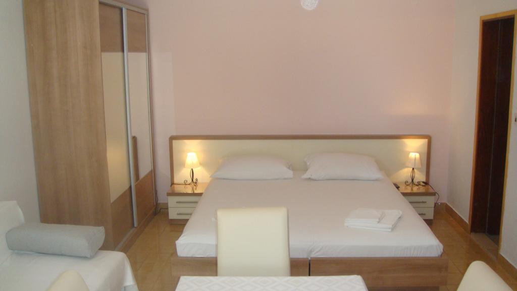 Apartments Topo Đảo Hvar Phòng bức ảnh